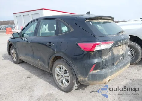 2021 Ford Escape S z USA, uszkodzony, nr VIN 1FMCU0F61MUA13153